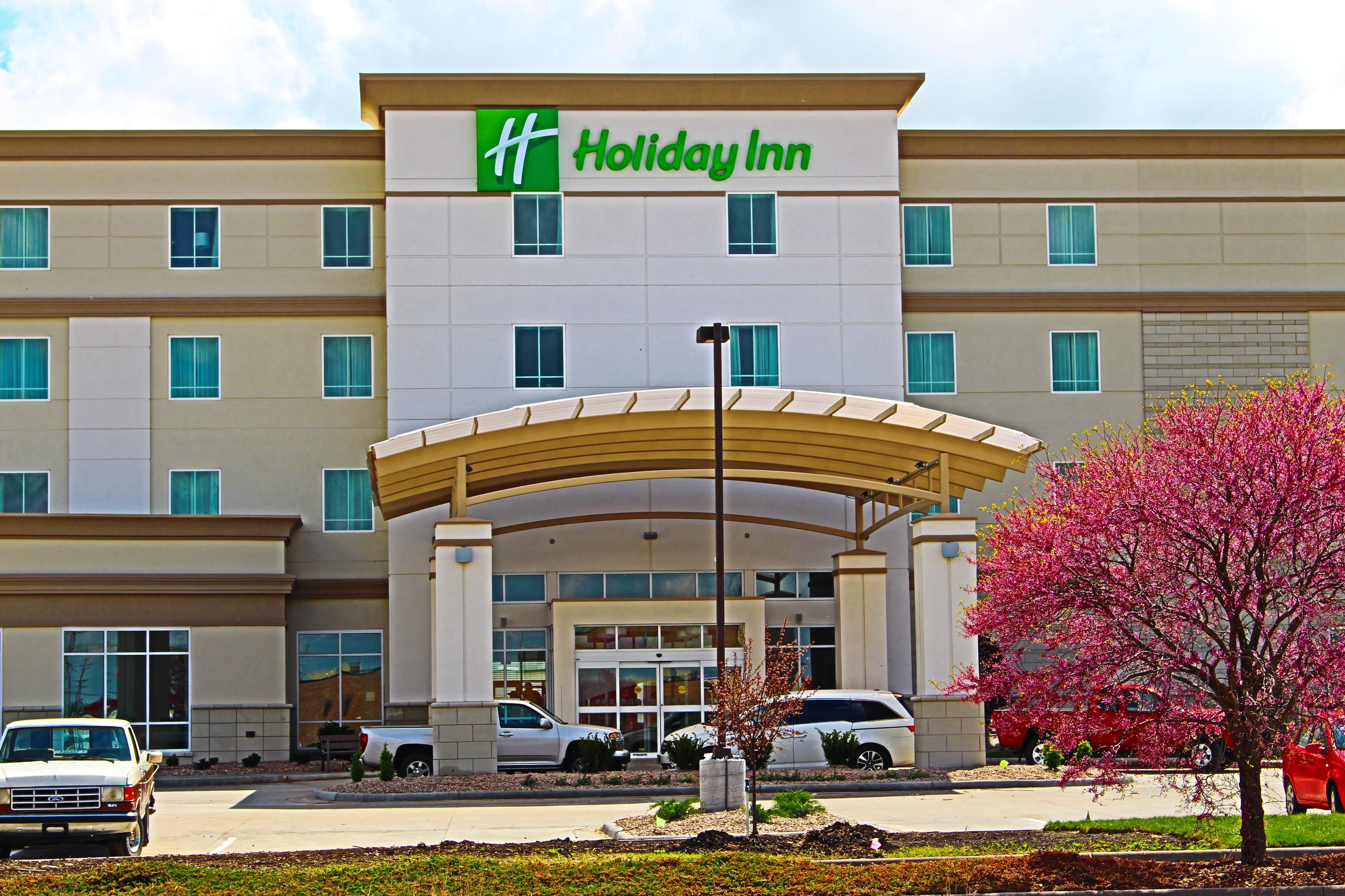 Holiday Inn Salina, An Ihg Hotel Екстер'єр фото