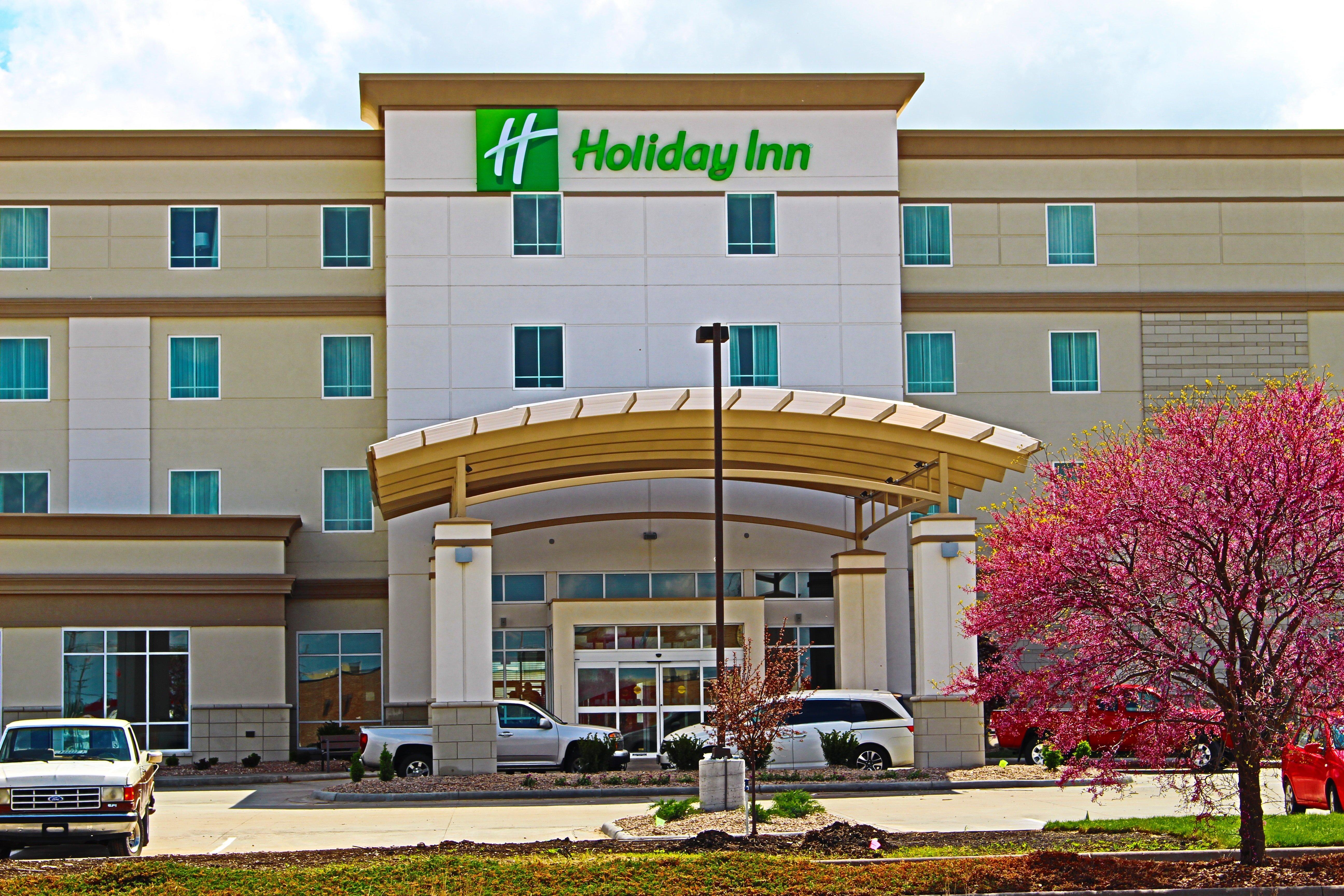 Holiday Inn Salina By Ihg Екстер'єр фото