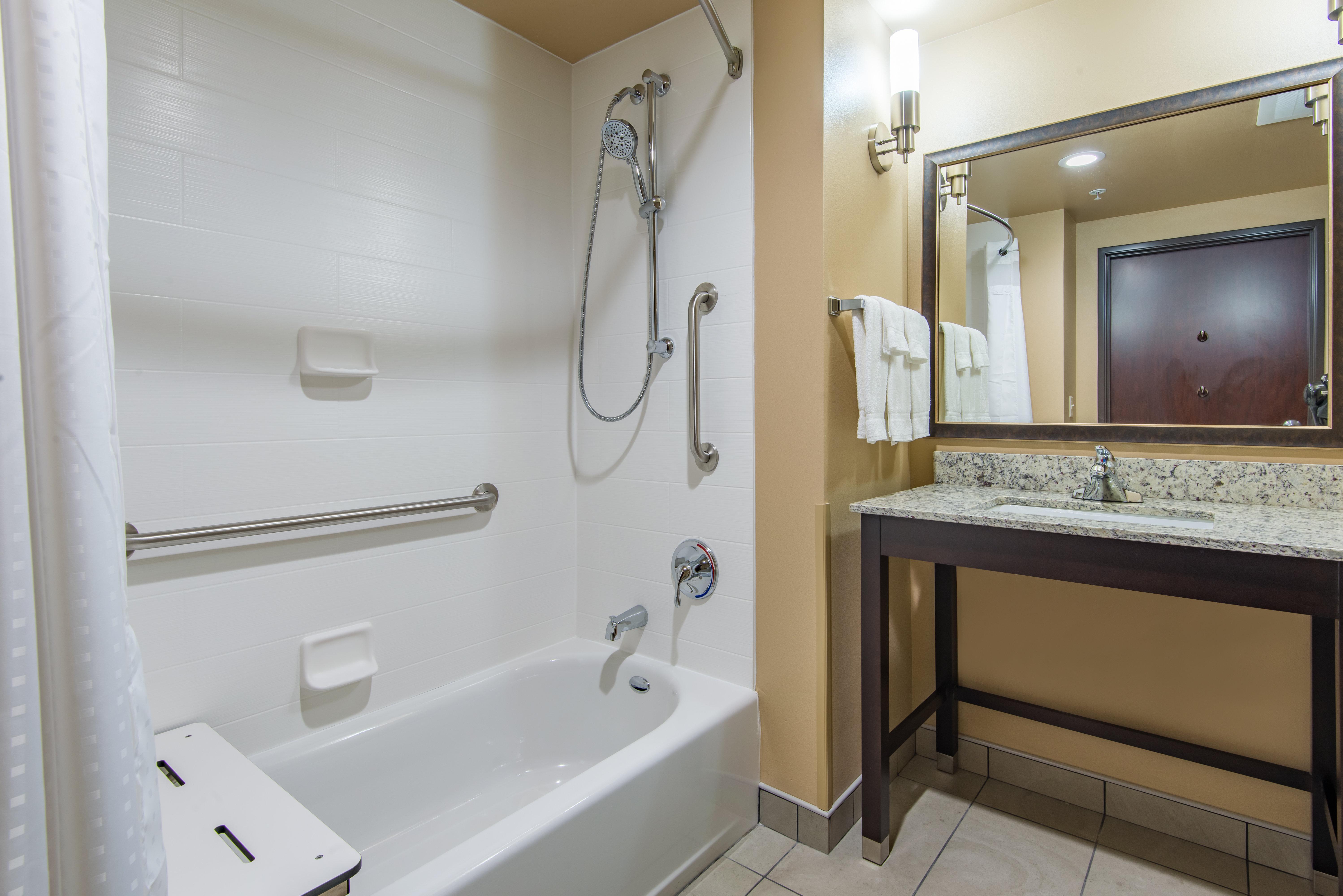 Holiday Inn Salina By Ihg Екстер'єр фото
